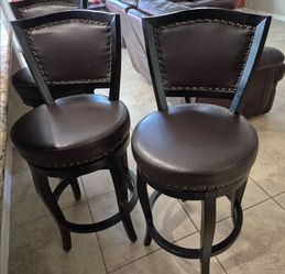 Pier 1 bar stools