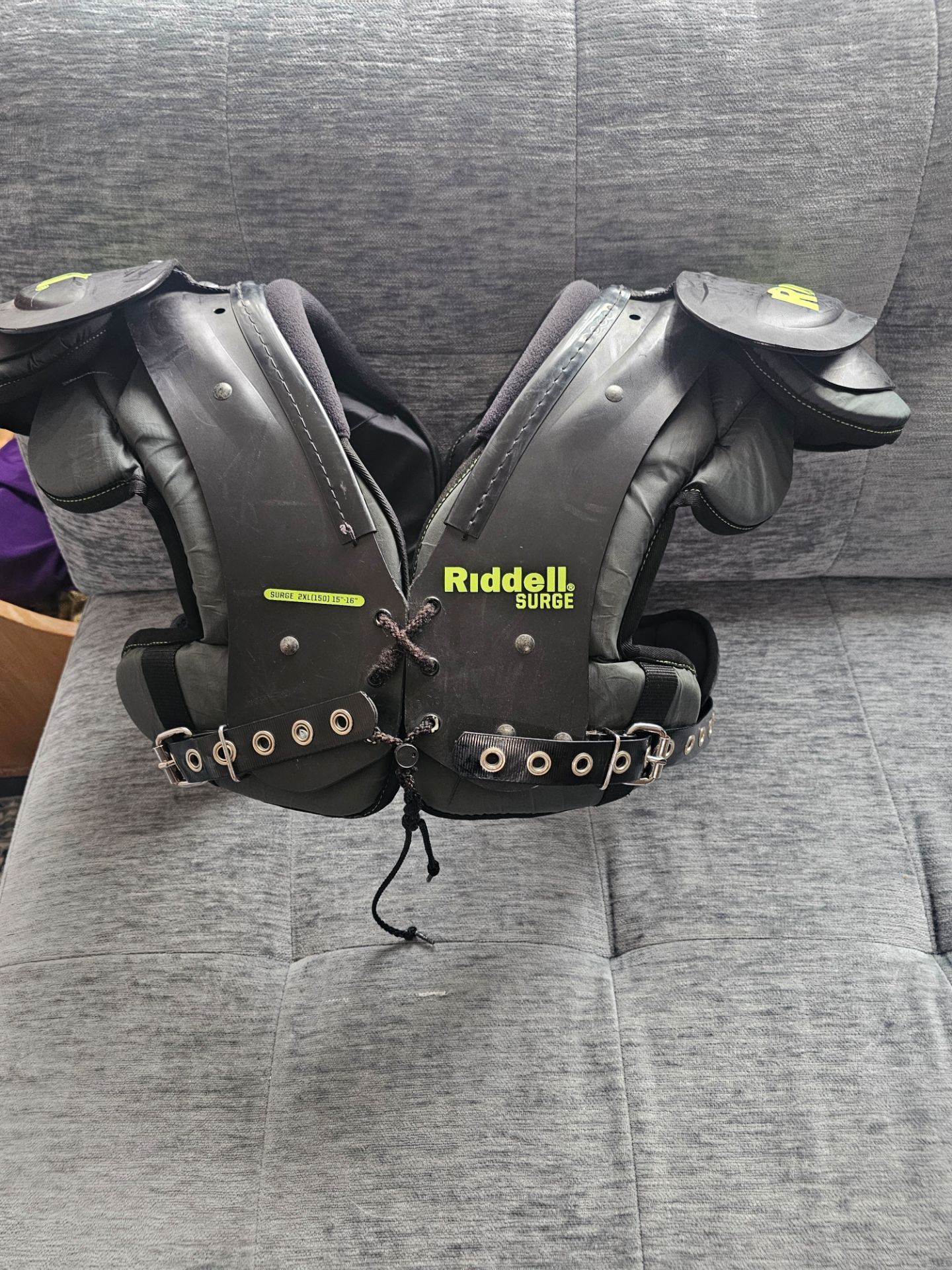 Riddell Power Surge 2 XL Riddell Power Surge Youth/JV Football Shoulder Pads - All Purpose
