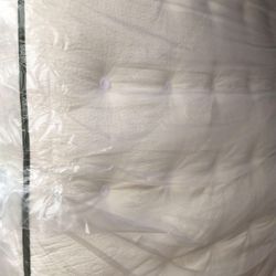 Avocado Green Mattress / King Size 