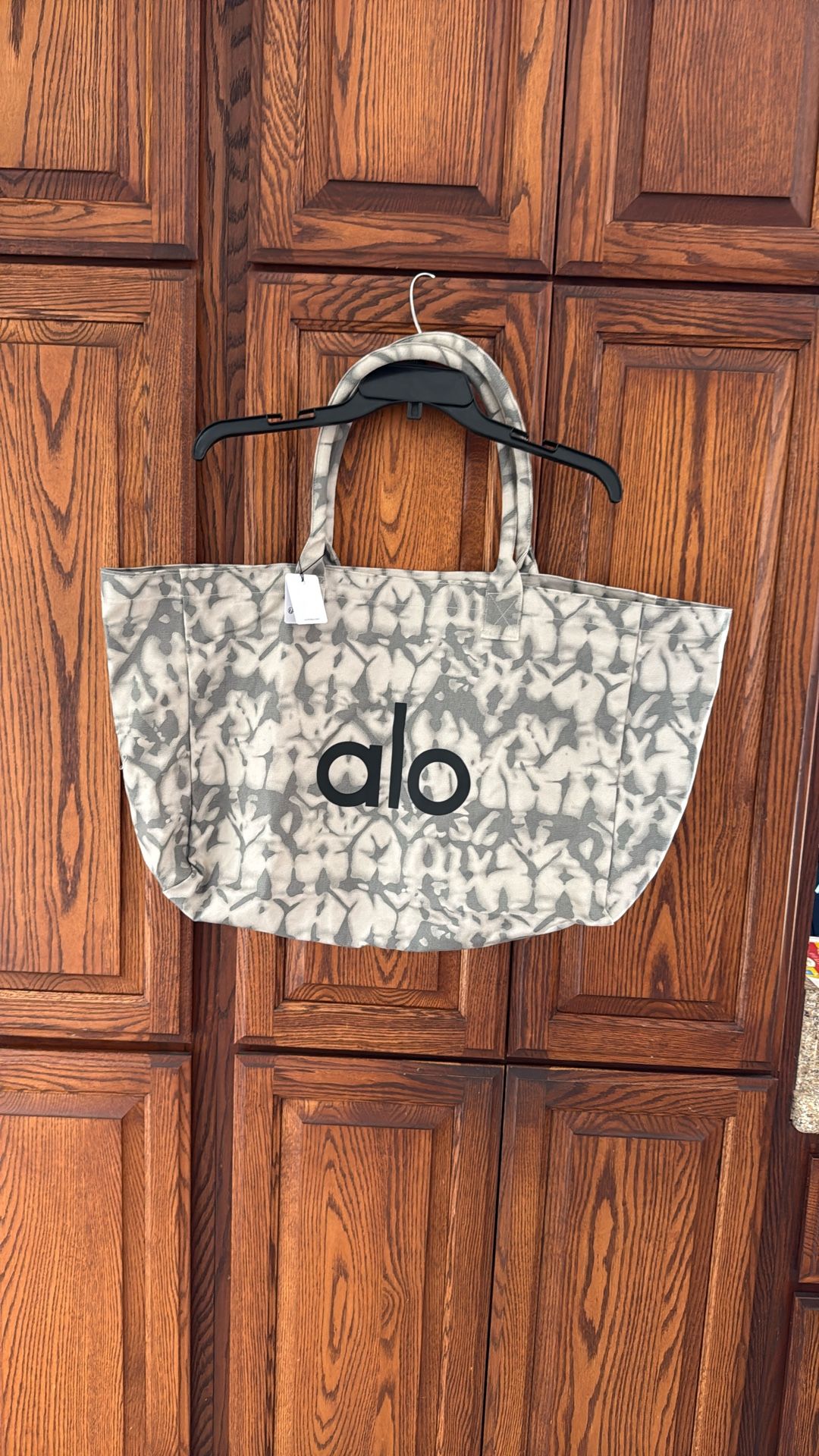 New ALO Tote tie-dye, large, cotton canvas, gym, travel, carry-on bag
