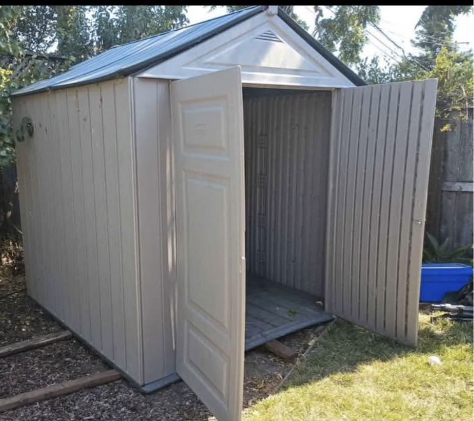Rubbermaid Shed