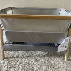 Venice Child Bassinet Crib - Never Used
