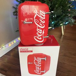 Cute Red Vintage Coca-Cola Mini Fridge