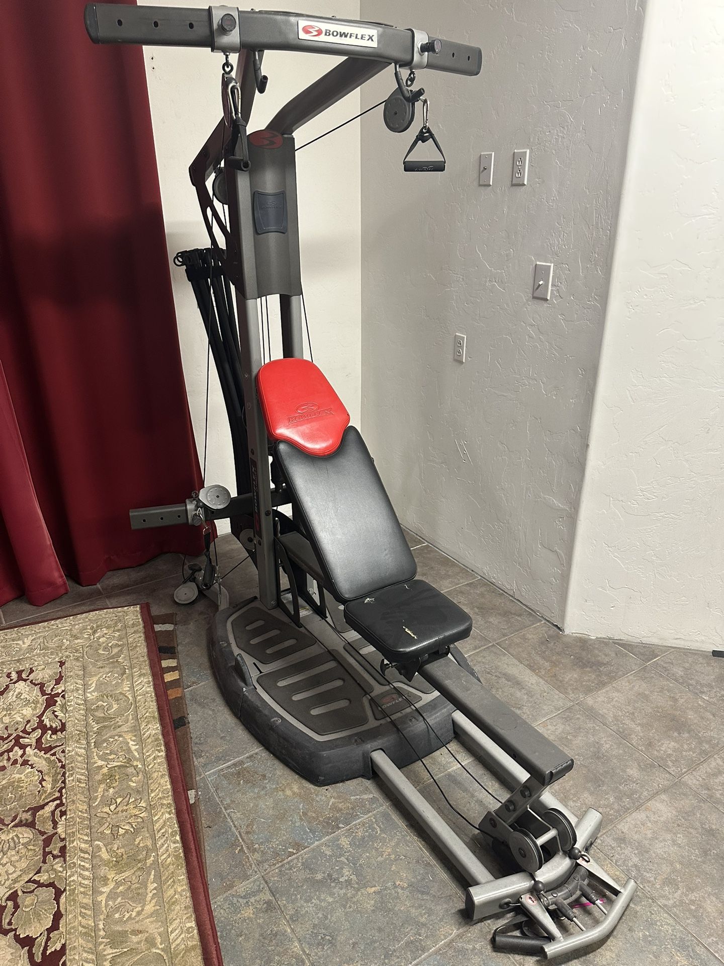 Bowflex Ultimate 2 Home Gym - With Its Attachments