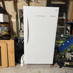 Kenmore Freezer - 20 Cubic Feet