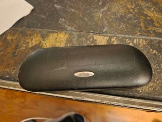 Eye glass case holder