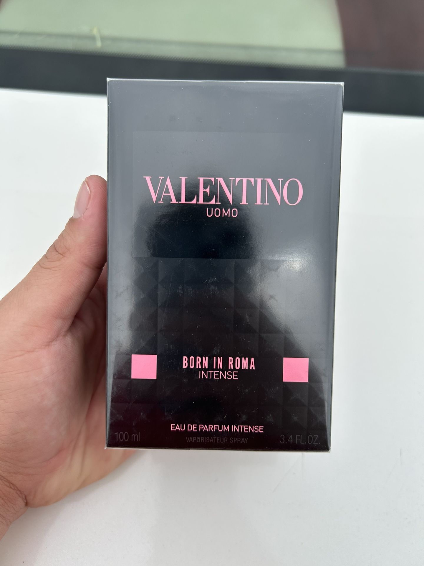 Valentino UOMO Perfume