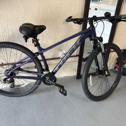 Trek Marlin 5 Bike