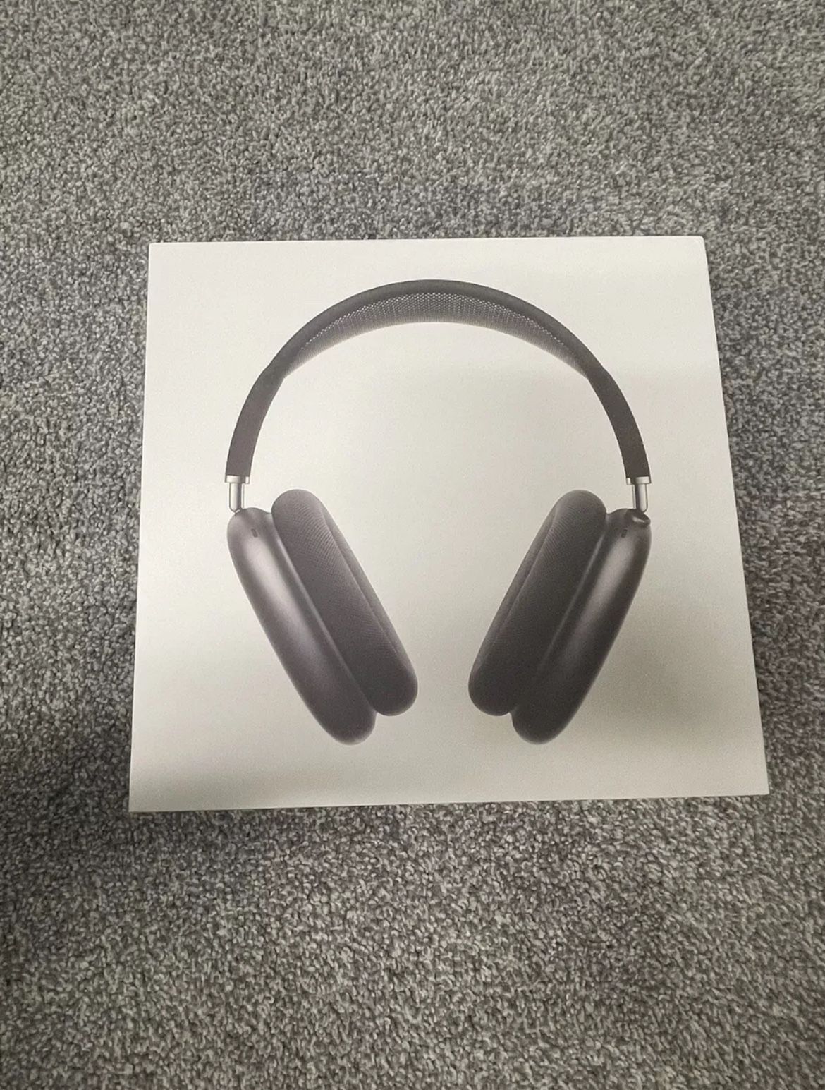 Apple AirPods Max Wireless Over-Ear Headset - Space Gray