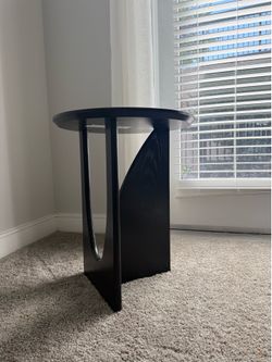 Set of Modern Wooden Side Tables (2)