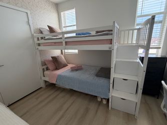 Bunk bed