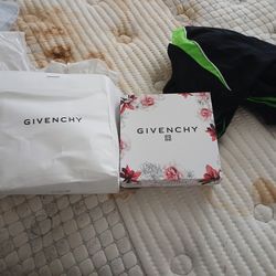 Woman's Gift Brand 