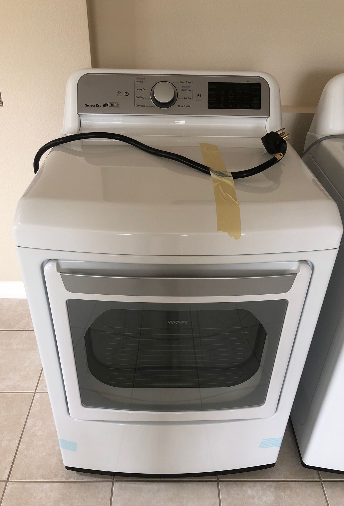 Washer LG DLE7200WE, Dryer LG MEZ65869147