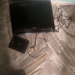 18 Inch Flat Tv and Antenna $20