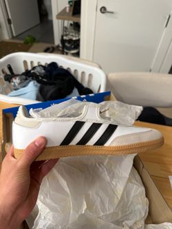 Women’s Adidas Samba Jane White Size 9