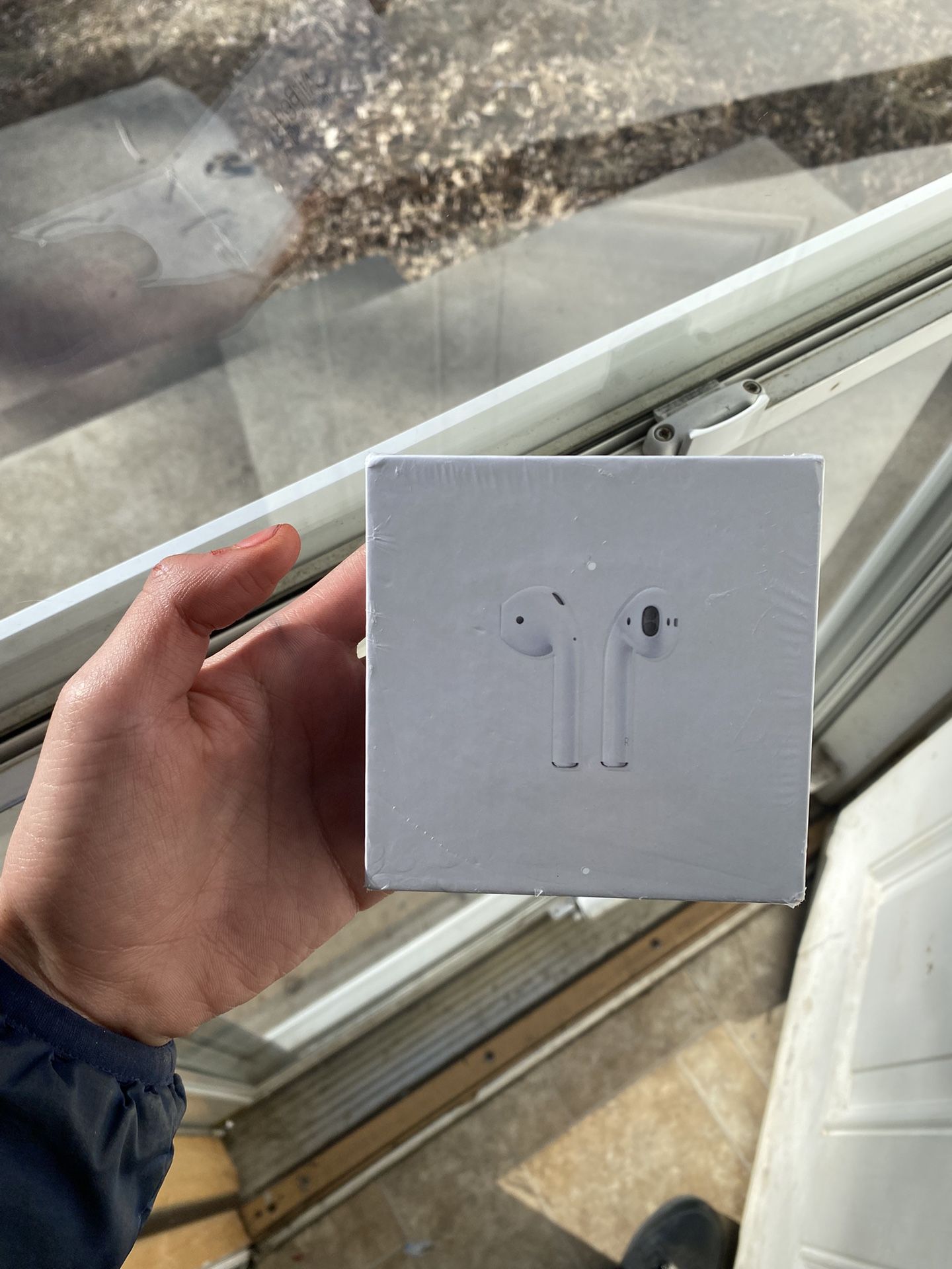 AirPods Gen 2
