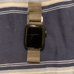 Apple Watch SE 44mm No Charger