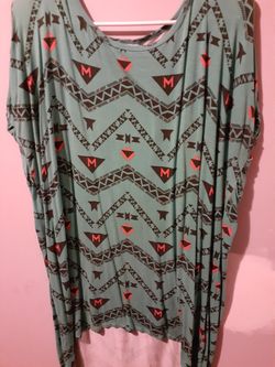 Small lularoe top