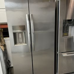 Frigidaire Side By Side Stainless Steel Refrigerator 