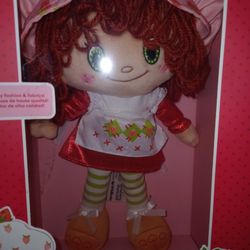 STRAWBERRY SHORTCAKE DOLL