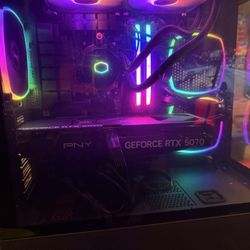 Gaming PC RTX 5070 w/ Ryzen 7 9800X3D