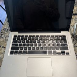 Apple MacBook Air 13.3” (Model A2178) – Gently Used