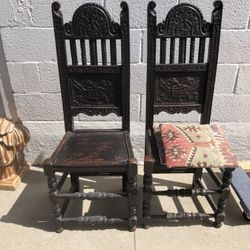 345 YR Old Antique Chairs With Latin Words N Heraldic Coat/crest Of Arms. Going Dirt Cheap. Worth $3600 At Auction. Selling For $300