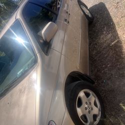 Mazda 2000 