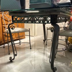 Nice Dinner Table For Sale!! 