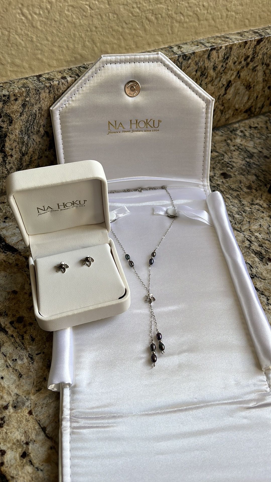 Na Hoku Plumeria & Black Pearl Y Necklace & Stud Earrings