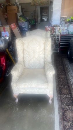 Camel back chair
