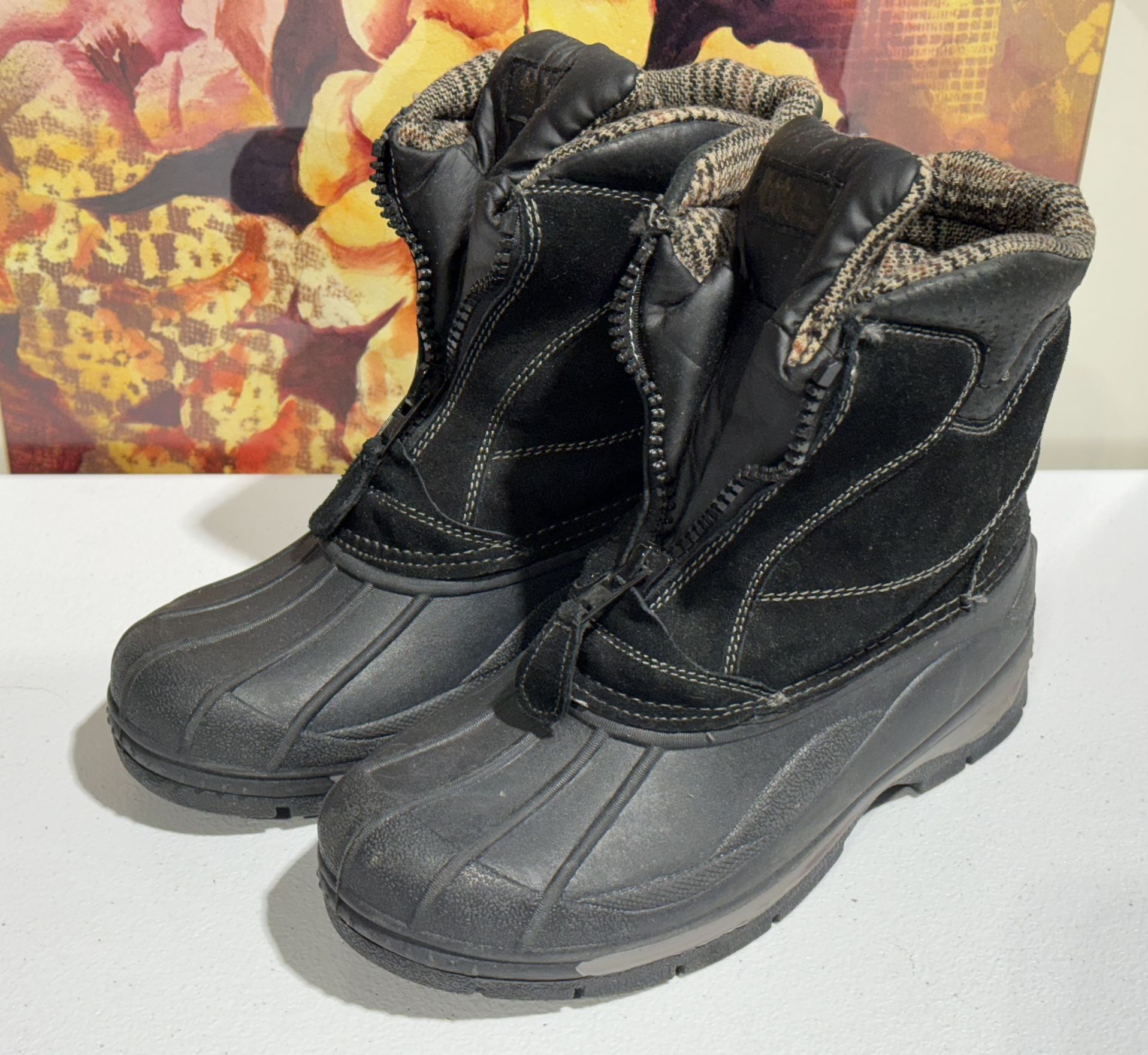 Totes Black Leather Upper zipper Faux Fur Winter Boots Size 9D