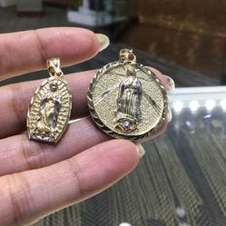 10k Gold New Pendant In Stock  Different Sizes Available !!
