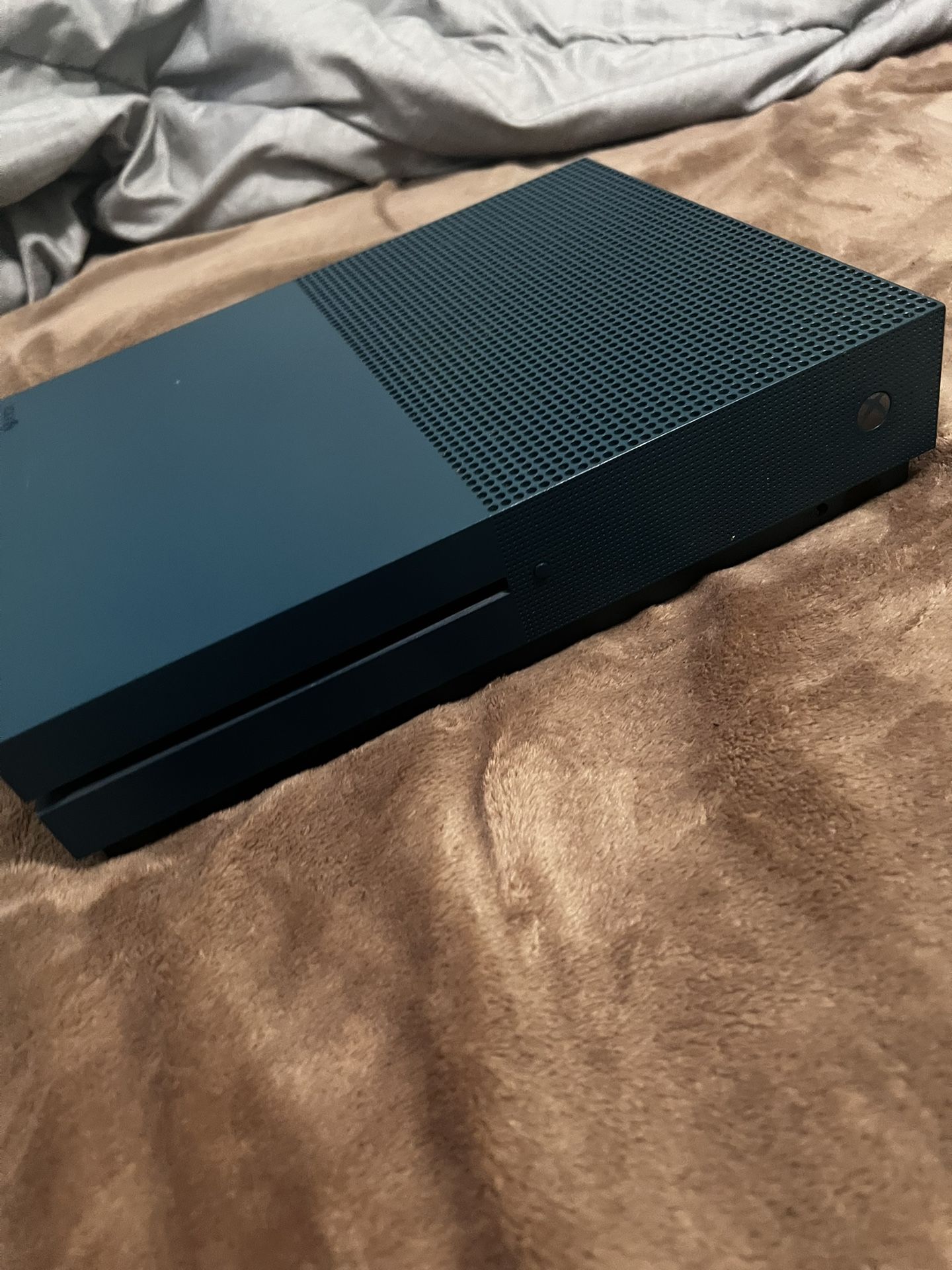 Xbox One S Gear Of War 4 Special Edition - Deep Blue