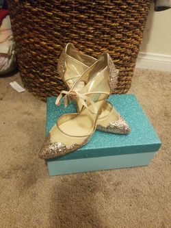 Betsey Johnson Champ Glit Size 9