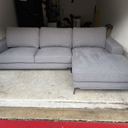 Right Facing Chaise Sectional Sofa