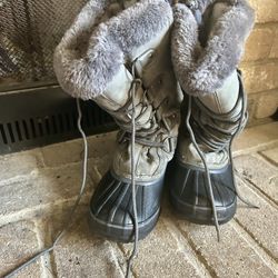 Snow Boots