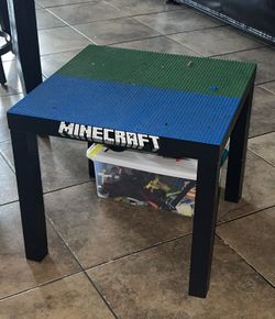 Small Minecraft Lego Table