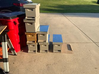 Beekeeping Equipment