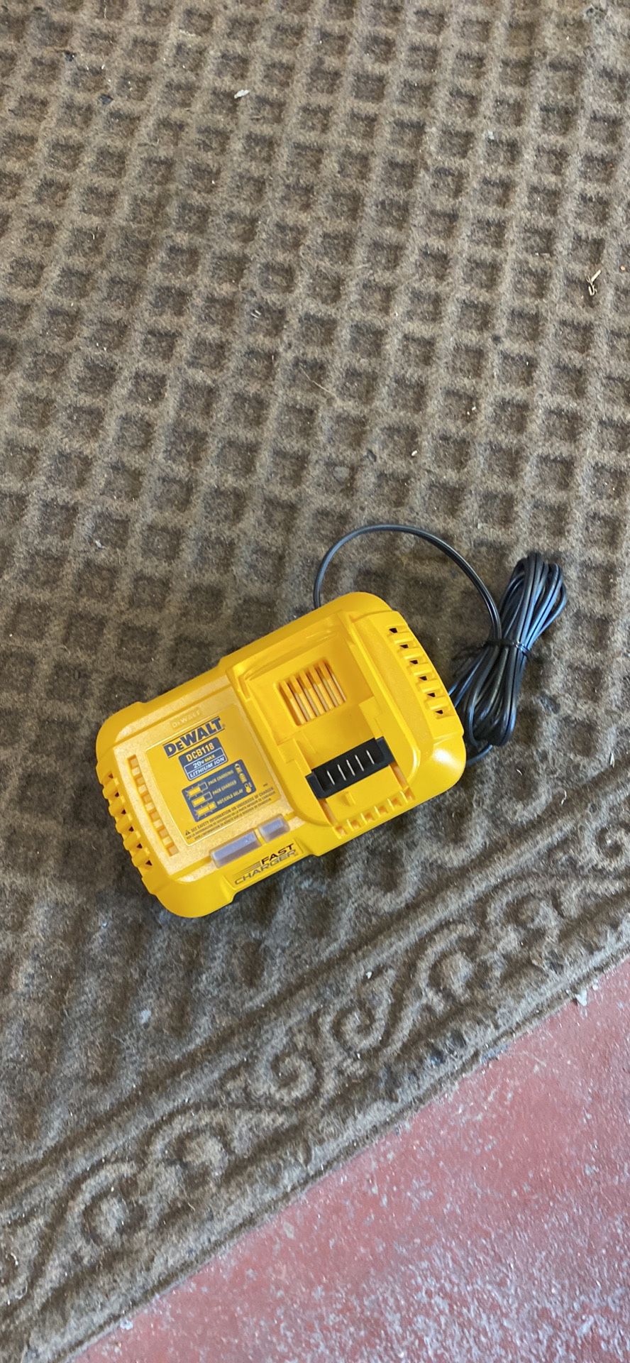 Dewalt DCB118 20v 🔥 Lithium Ion Fast charger