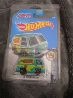Hot Wheels Scooby-Doo Mystery Machine Die-Cast