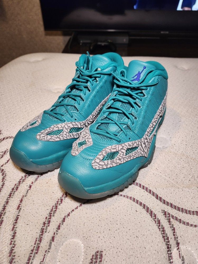 Air Jordan 11 Retro Low IE 'Rio Teal