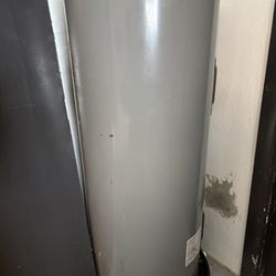 Hot Water Heater 80 gallons $200 OBO