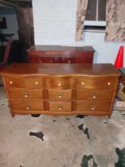 Oak Drawer Dresser