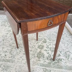 Beautiful Antique Drop Off Leaf Table92014