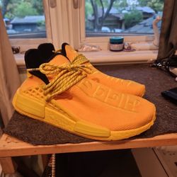 ADIDAS Nmd hu Pharrell Williams SIZE 8