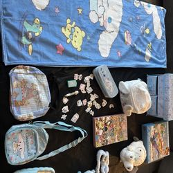 Hello Kitty, Cinnamon Roll Christmas Bundle