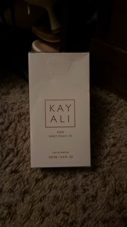 KAYALI sweet peach🍑