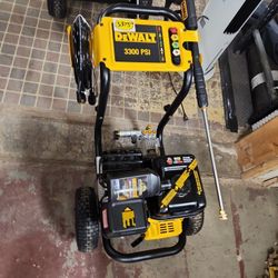 DEWALT
3300 PSI 2.4 GPM Gas Pressure Washer with Maintenance-Free Pump, Reliable Residential Cold Water Power Cleaner
