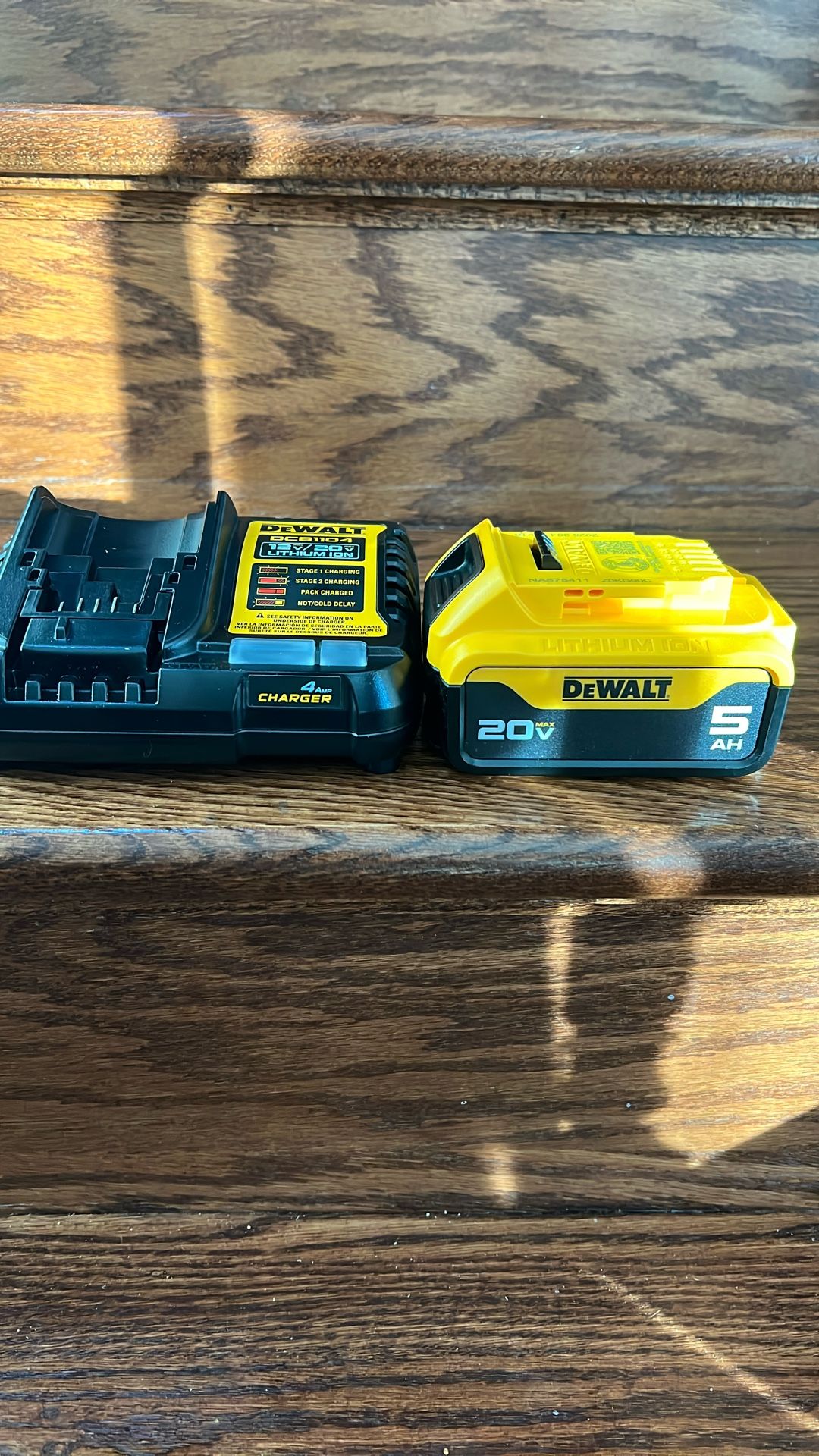 Dewalt 5ah Battery And Charger